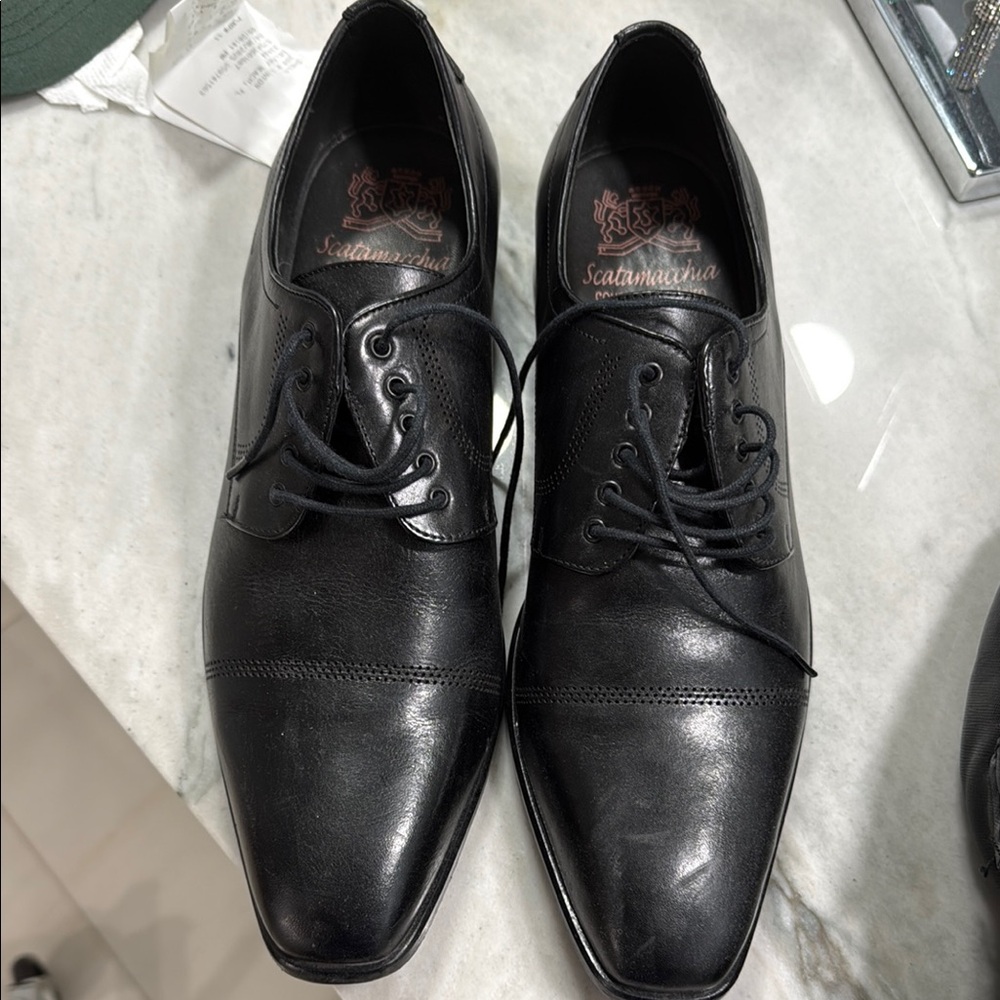 Elegant Black Leather Oxford Shoes